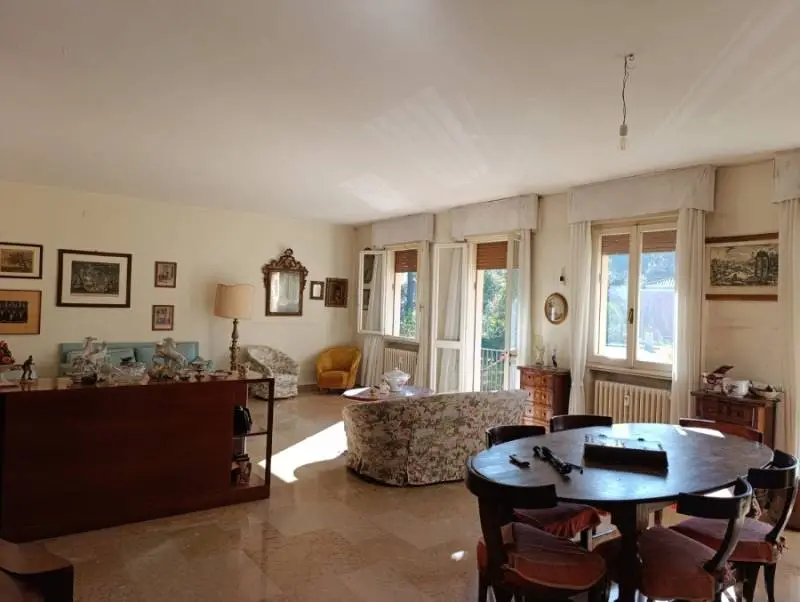 Prato della Valle. Appartamento di ampia metratura con garage Prato della Valle. Appartamento di ampia metratura con garage